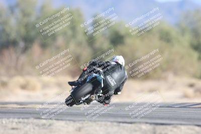 media/Dec-07-2025-CVMA (Sun) [[3e7d2de5dc]]/Race 12- Formula 40 MW and LW/